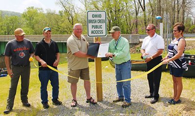 Ribbon-Cutting-kyak